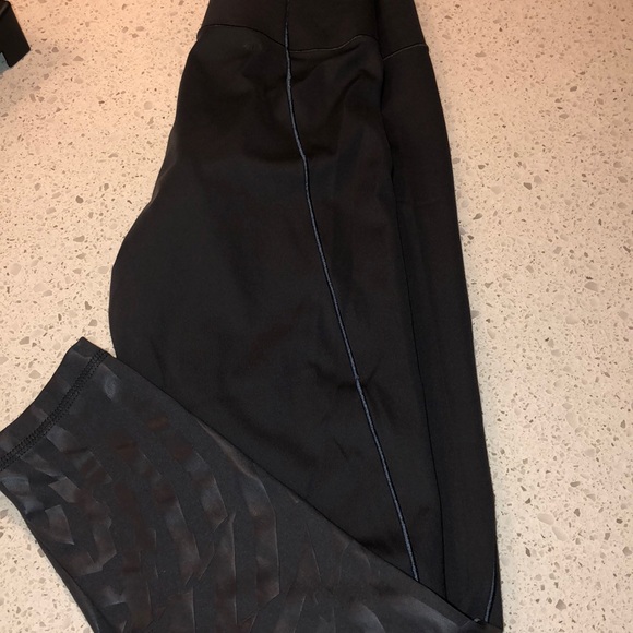 Adidas - Picture 4 of 6